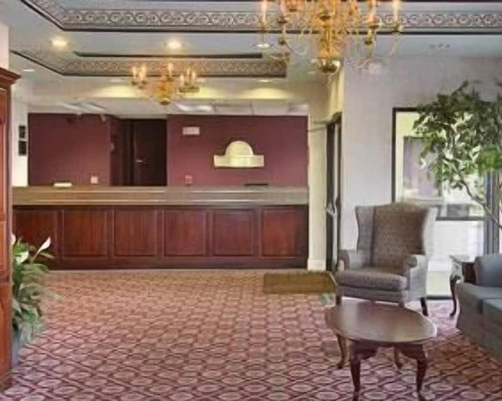 Days Inn By Wyndham Saint Pauls Bagian luar foto